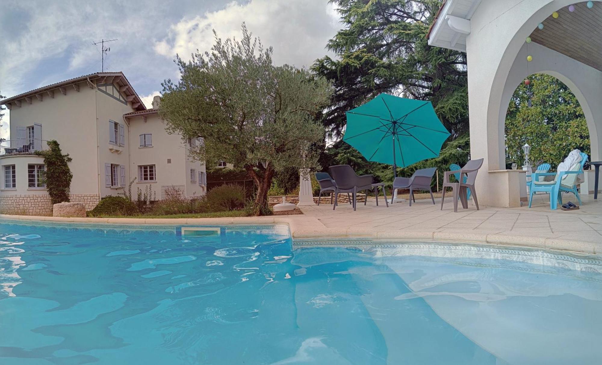 La Maison Basque Sainte-Livrade-sur-Lot Экстерьер фото